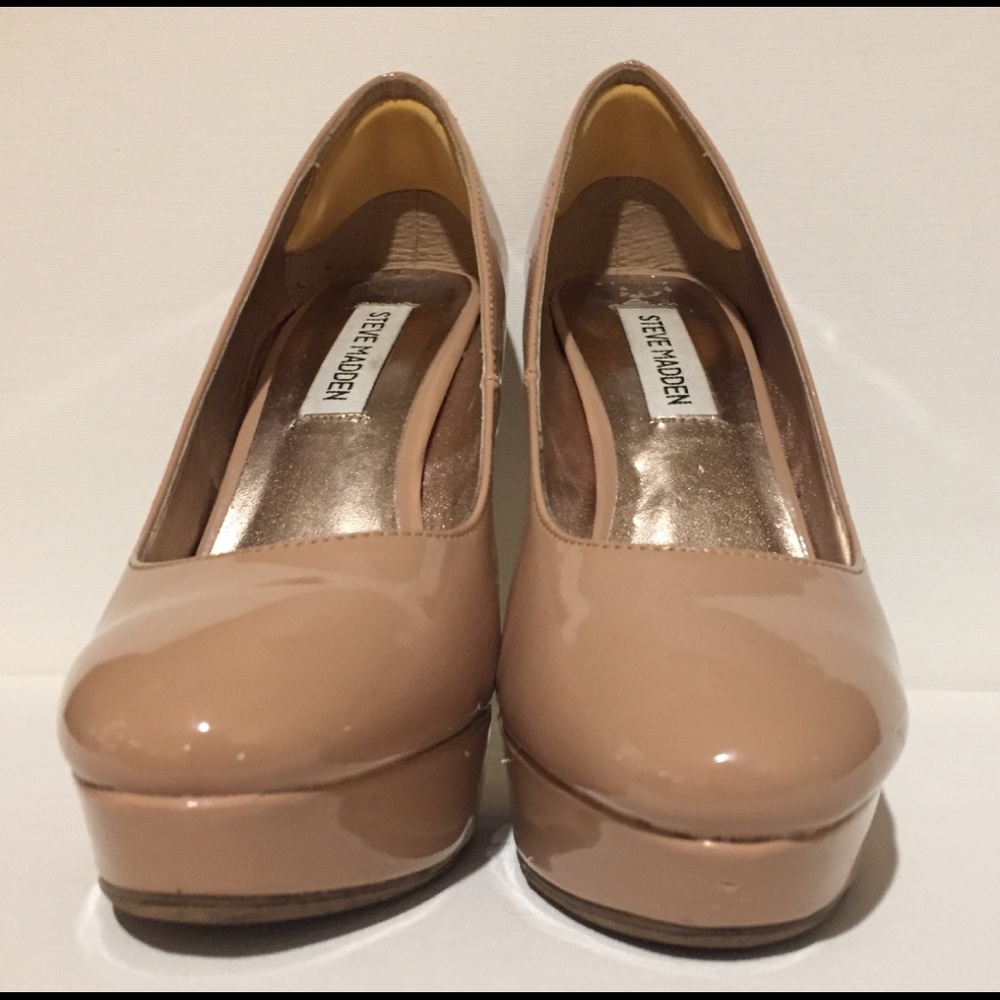 Nude Steve Madden heels hardly worn